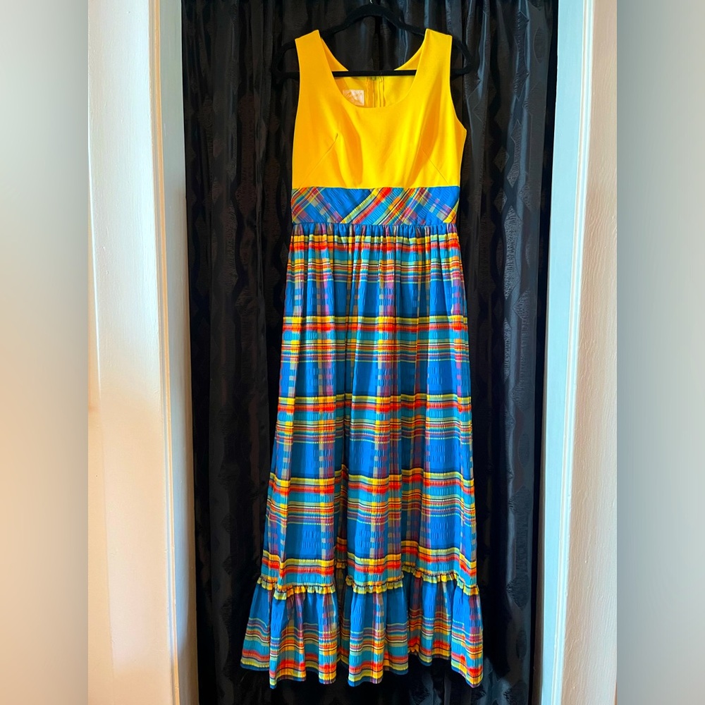 Concept 70’s swirl dress